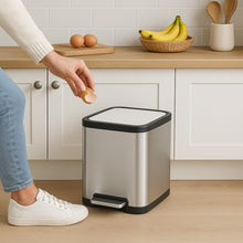 Cargar imagen en el visor de la galería, BASURERO INOX C/PEDAL OCTOS 10 LT