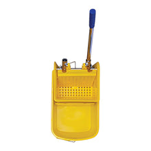 Cargar imagen en el visor de la galería, CUBETA 20 LT C/DIVISOR Y EXPRIMIDOR