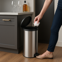 Cargar imagen en el visor de la galería, BASURERO INOX C/PEDAL NEW 30L