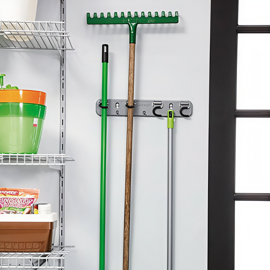 SOPORTE ESCOBAS PLASTICO INYECCION BCO